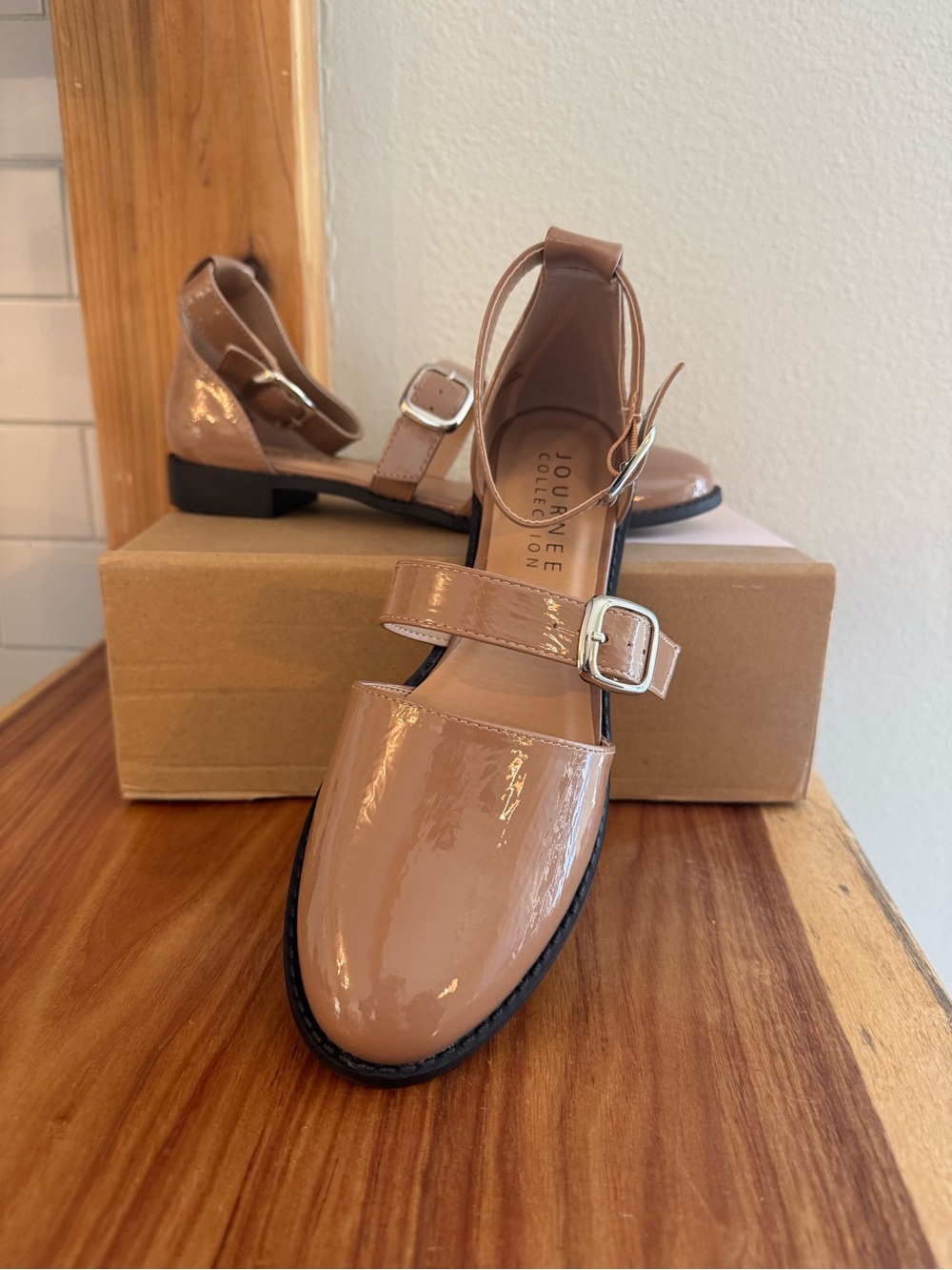 Journee Collection - Constance Mary Jane Loafer - Size 7.5 - Tan - NWT